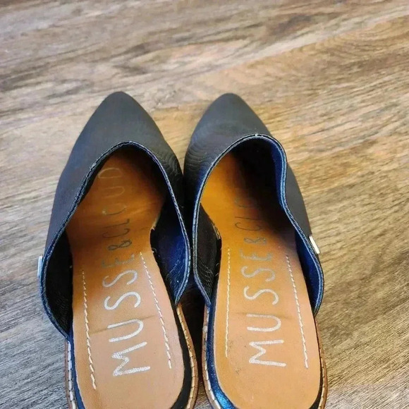 Musse & Cloud "Helen" Textured Leather Slip-on Heeled Mules Womens Size 9 - Picture 2 of 7